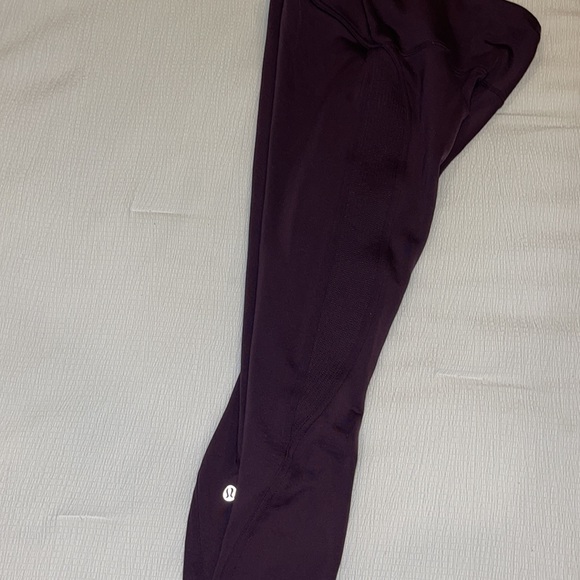 Dark burgundy LuluLemon tights - Picture 4 of 4